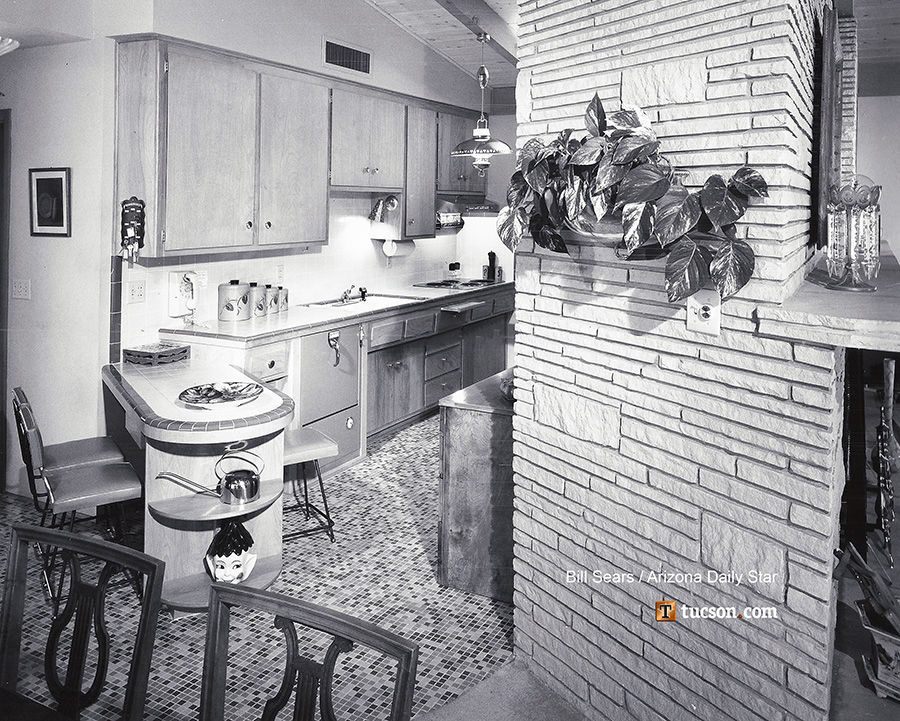 1964 Tucson home photos: Herefords are pride of ranch